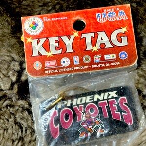 NIP Phoenix Coyotes Fan Pill/Key Fob
